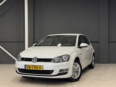 Volkswagen Golf - 1.2 TSI Cup | Navigatie | All season banden | Carplay | Trekhaak |