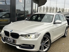 BMW 3-serie Touring - 316i High Executive | AUTOMAAT | NL AUTO | Sport-Line | Leer | Stoelverwarming | Navigatie
