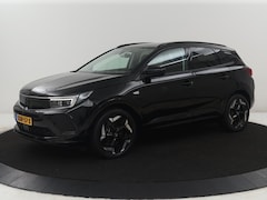 Opel Grandland - 1.6 Turbo Plug-In GSE 300PK Hybrid4 4x4 | SOH 98, 3 % | Stoelverwarming | LED | Camera | D