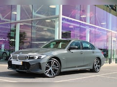 BMW 3-serie - 330e M Sport Automaat / Sportstoelen / Active Cruise Control / Stoelverwarming / Harman Ka