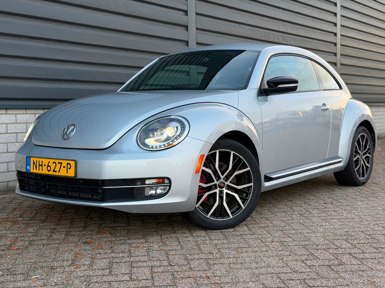 Volkswagen Beetle - 2.0 TSI Sport Turbo | Xenon led | Cruise | 200PK - AutoWereld.nl
