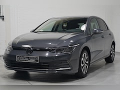 Volkswagen Golf - 2.0 TDI Life Navi PDC v+a Stoel-/stuurverwarming Apple Carplay Adaptive cruise