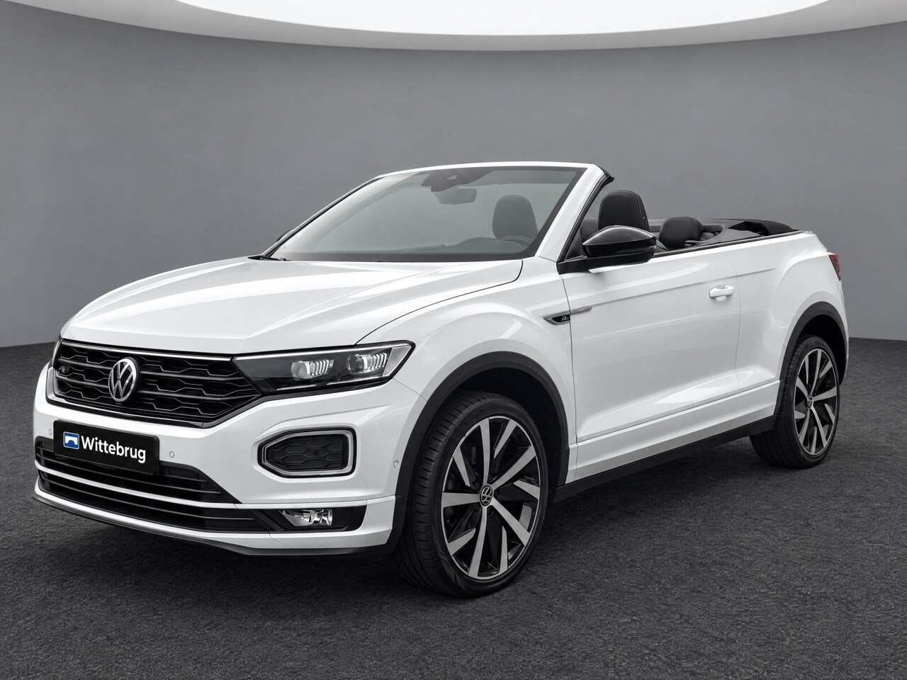 Volkswagen T-Roc Cabrio - 1.5 TSI 150pk R-Line DSG Automaat Navigatie / 19"LM velgen / Elek. Kap / Parkeersensoren / - AutoWereld.nl