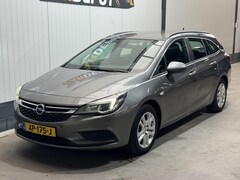 Opel Astra Sports Tourer - 1.6 CDTI Business+