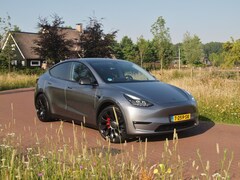 Tesla Model Y - Performance AWD 75 kWh | SOH 94% | Panoramadak | Trekhaak | 360 Camera | Full Self Driving