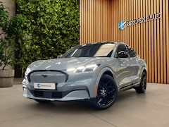 Ford Mustang Mach-E - Extended Premium RWD 88 kWh | UNIEK | Hoogglans zwarte delen | Pano | B&O | Blue Cruise mo