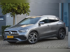 Mercedes-Benz GLA-Klasse - 200 AMG Line PANORAMADAK | DISTRONIC | SFEERVERLICHTING | TREKHAAK | CAMERA | DAB | LED |