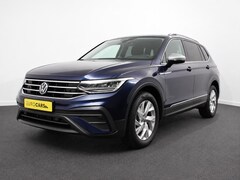 Volkswagen Tiguan Allspace - 1.5 TSI 150pk DSG Life 7p. Navigatie Climate Control Adaptieve cruise control Achteruitrij