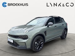 Lynk & Co 01 - 1.5 More | 30 Camera | Panoramadak | Stuur + stoelverwarming | Memory seats |