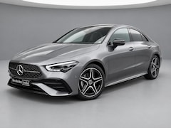 Mercedes-Benz CLA-Klasse - 180 Star Edition AMG | Night Pakket | Panoramadak | DISTRONIC Afstandsassistent | Dodehoek