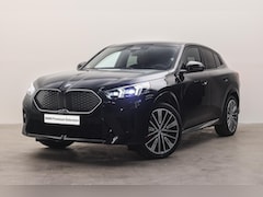 BMW iX2 - eDrive20 M Sport / Panoramadak / Sportstoelen / M Adaptief onderstel / Comfort Access / St