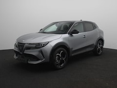 Alfa Romeo Junior - 1.2 Turbo Hybrid Ibrida Ti | Matrix | Panoramadak | 18" Velgen | Camera | Speciale Actie K