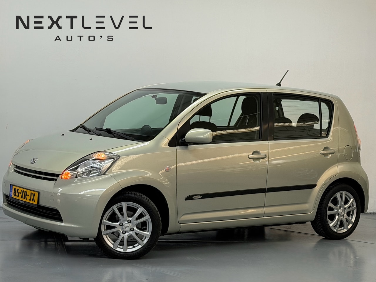Daihatsu Sirion 2 - 1.3-16V Prestige AUTOMAAT Airco Camera Dealeronderhouden - AutoWereld.nl