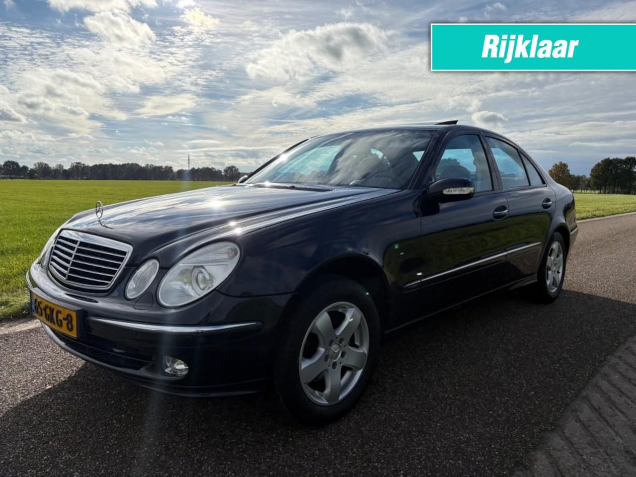 Mercedes-Benz E-klasse - 320 AVANTGARDE / AUTOMAAT / PANO / NETTE STAAT - AutoWereld.nl
