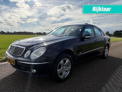 Mercedes-Benz E-klasse - 320 AVANTGARDE / AUTOMAAT / PANO / NETTE STAAT