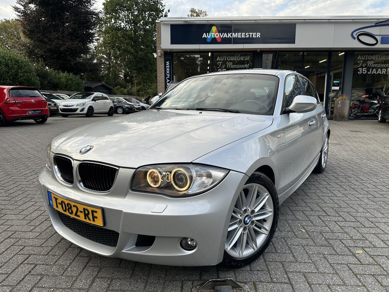 BMW 1-serie - 118i 143PK M-pakket Topstaat!|NweKetting|Xenon|Climate|Cruise - AutoWereld.nl
