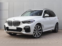 BMW X5 - xDrive40i High Executive M Sport Automaat / Trekhaak / Panoramadak Sky Lounge / Comfortsto