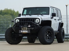 Jeep Wrangler Unlimited - 3.6 Rubicon Liftkit | Stubby offroad-bumper | Smittybilt lier | Fenders | Offroad Wheels