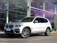 BMW X3 - xDrive30e Automaat / Trekhaak / Panoramadak / Comfort Access / Head-Up / Stoelverwarming /
