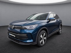 Volkswagen Tiguan - 1.5 eHybrid 204pk Life Edition DSG Trekhaak / Bologna Wielen / Navigatie / Comfort pakket