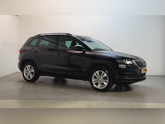 Skoda Karoq - 1.0 TSI Business Edition Stoelverwarming Adaptive Cruise Navigatie Parkeersensoren