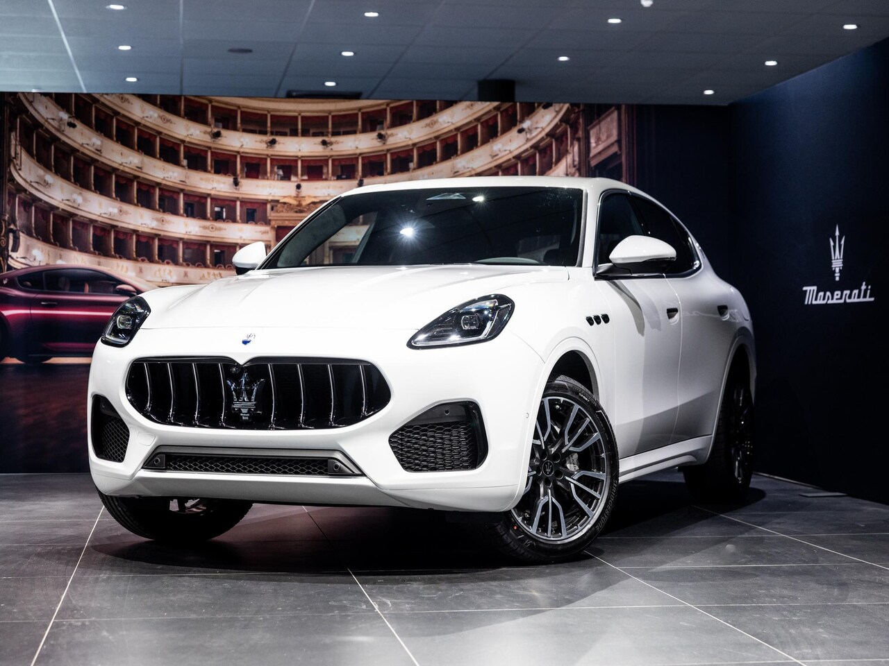 Maserati Grecale - 2.0 MHEV GT | 300pk | 360 Surround camera | Q4 aandrijving | stoelverwarming | - AutoWereld.nl