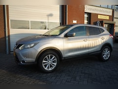 Nissan Qashqai - 1.5 DCI BUSINESS EDITION CAMERA TREKHAAK NAVIGATIE STOELVERWARMING TREKHAAK PDC V+A 17INCH