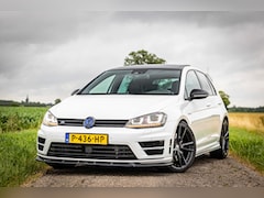 Volkswagen Golf - 2.0 TSI R 4Motion DSG / PANO / CARBON STUURWIEL / BOMVOLL OPTIES /
