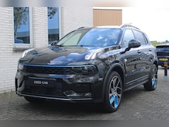 Lynk & Co 01 - | Panoramadak | Trekhaak | Verwarmbare voorstoelen | 360° Parkeer camera | Adaptieve cruis