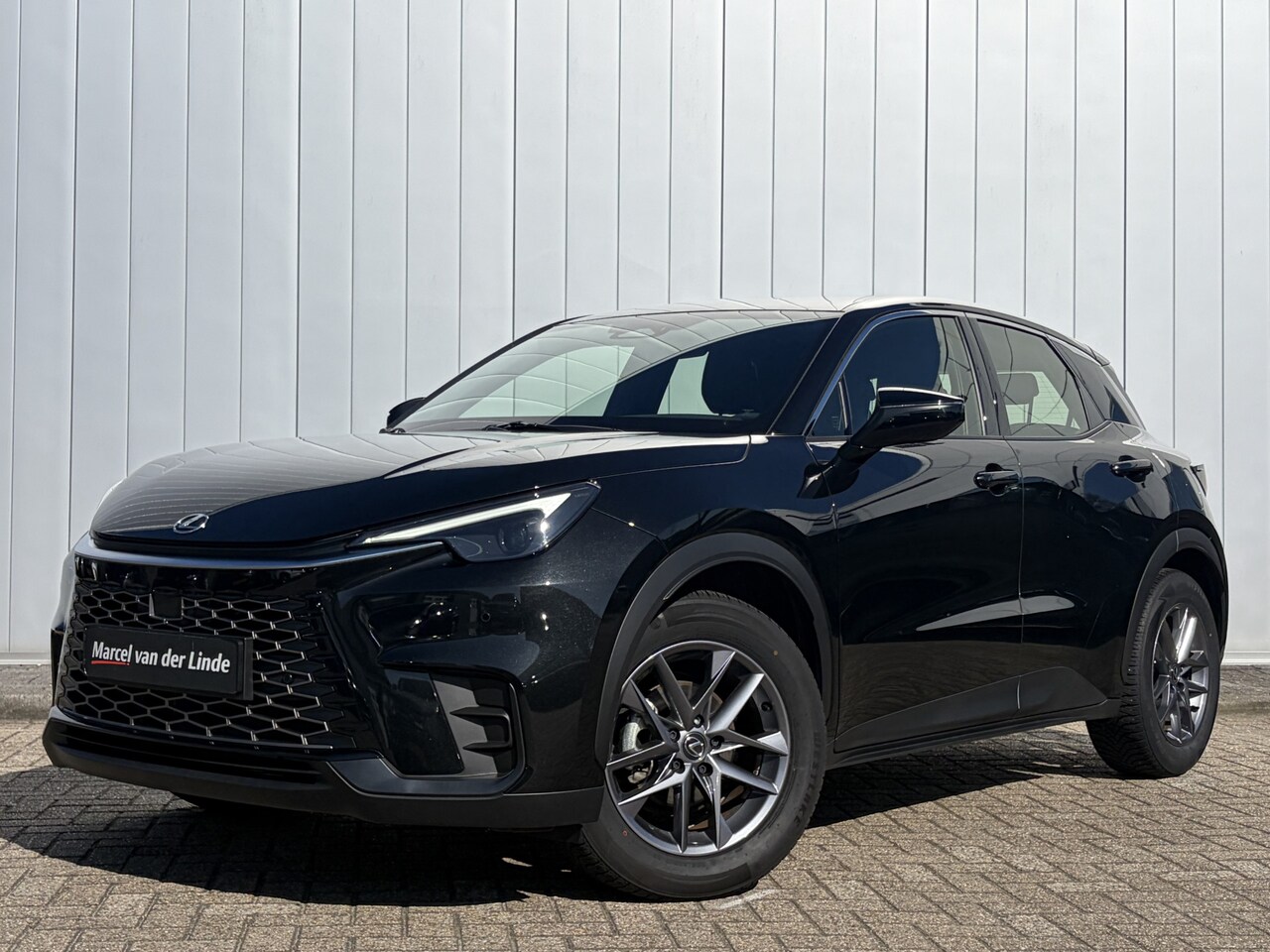 Lexus LBX - Business Line 2WD Parkeer en Dodehoek Sensoren Stoel Stuur Verwarming - AutoWereld.nl
