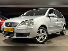 Volkswagen Polo - 1.4-16V Optive|NAP|NweAPK|CruiseContrl|Airco|Radio|5Deurs|