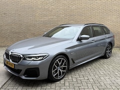 BMW 5-serie Touring - 530e 292pk | M-pakket | SOH 91% | Camera | Leder | Sportstoelen | Wegklapbare trekhaak | A