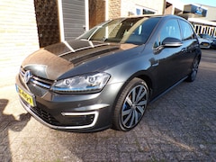 Volkswagen Golf - 1.4 TSI GTE Automaat / Leder / Panoramadak