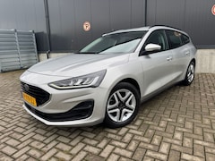 Ford Focus Wagon - 1.0 EcoBoost Hybrid Connected / airco / cruise / navi / trekhaak