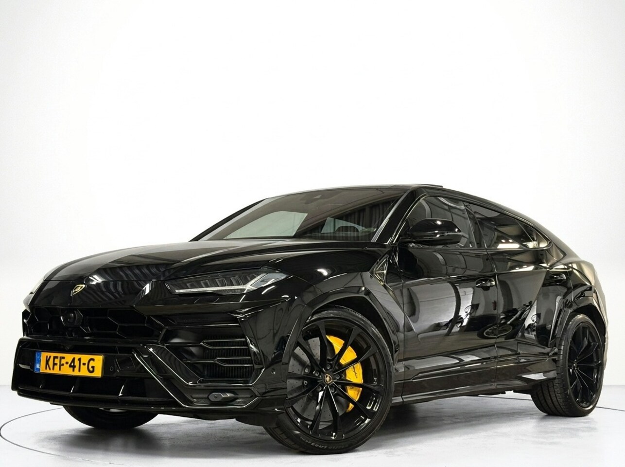 Lamborghini Urus - 4.0 V8 - Keramisch - Pano - B&O - Massage - AutoWereld.nl