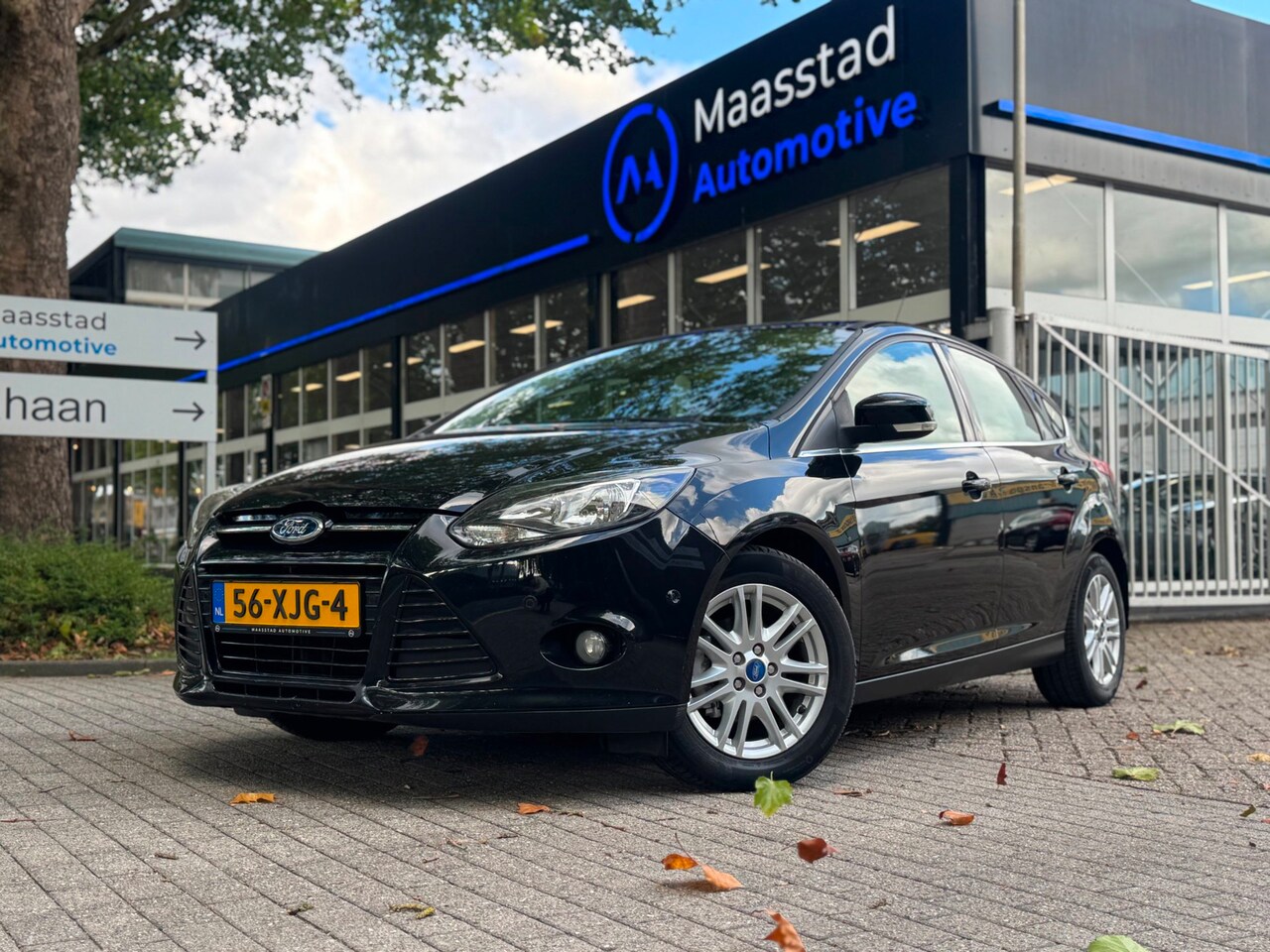 Ford Focus - 1.0 EcoBoost Lease Titanium Navi Cruise airco Sportief Parkassist - AutoWereld.nl