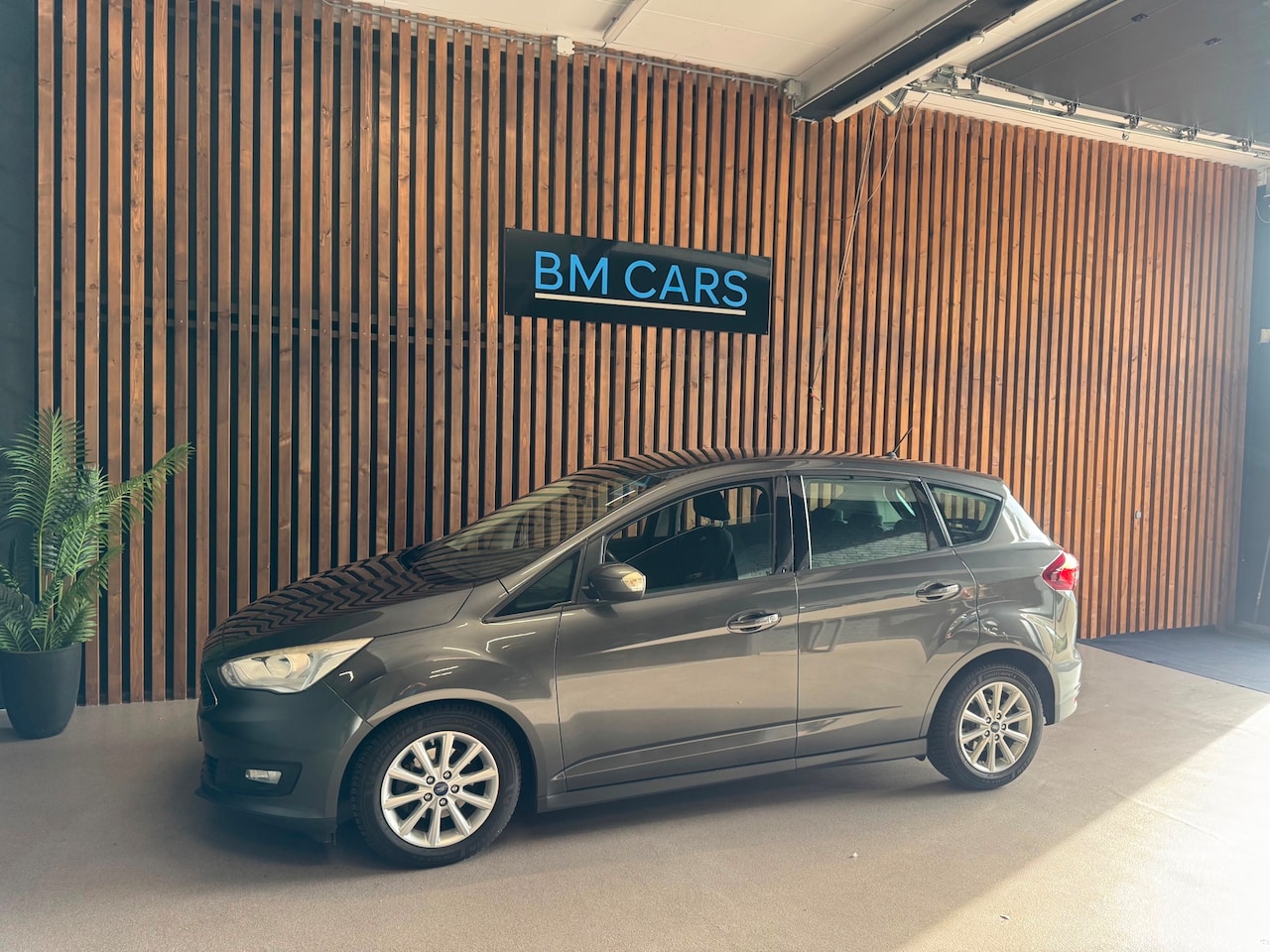Ford C-Max - 1.0 Trekhaak,Navi, Pdc - AutoWereld.nl