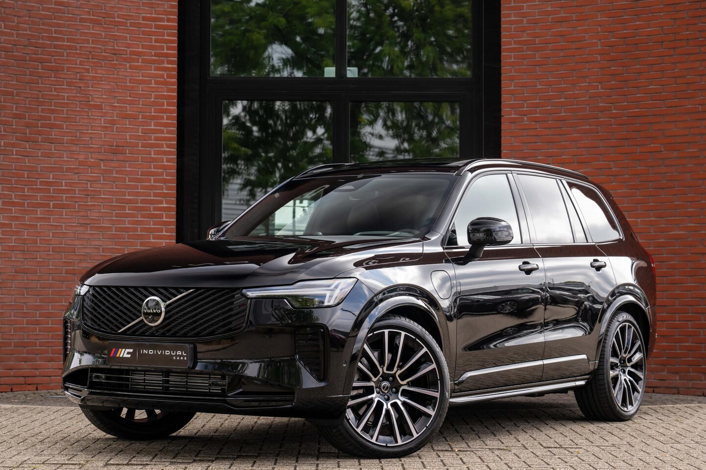 Volvo XC90 - 2.0 T8 Plug-in hybrid AWD Ultra Dark Alle Opties - AutoWereld.nl