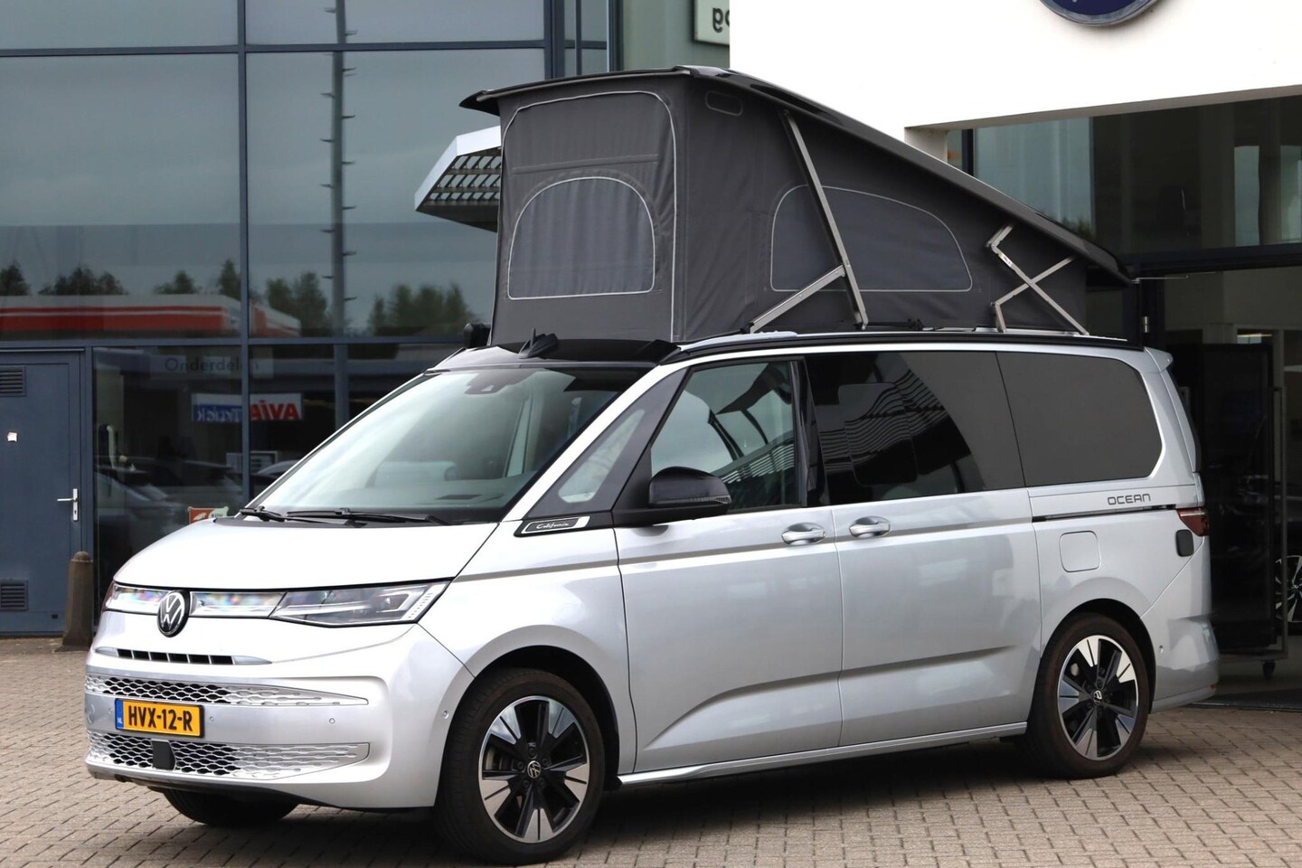 Volkswagen Transporter California - Ocean Hybride 4Motion SOH 100% | 245PK / 180kW, 4-motion, California uitvoering (standkach - AutoWereld.nl