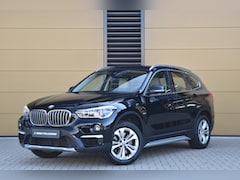 BMW X1 - sDrive20i High Executive * LED * Leder * Head-up * Stoelverwarming * X-Line