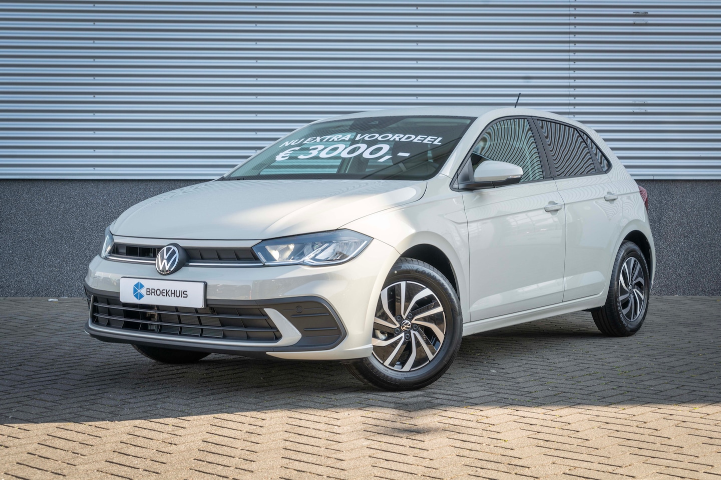 Volkswagen Polo - Life Edition | 'App-Connect' smartphone integratie | Buitenspiegels elektrisch instel- ver - AutoWereld.nl