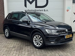 Volkswagen Tiguan - 1.4 TSI ACT Business-Trekhaak-DealerOnderHouden-Leder-Carplay-Camera-Stoelverwarming-Clima