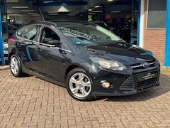 Ford Focus - 1.0 EcoBoost Trend 2017 ZWART NAVI AIRCO APK NAP