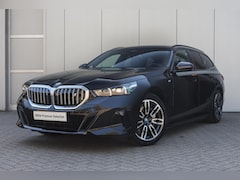 BMW i5 Touring - eDrive40 M Sport / Comfort Access / Adaptieve LED / Stoelventilatie / Harman-Kardon / Park