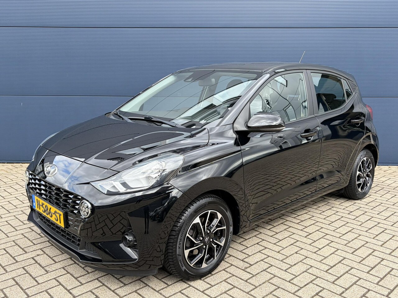 Hyundai i10 - 1.0 Comfort | Navigatie | Parkeercamera | Airco | Climate control | Apple Carplay/Android - AutoWereld.nl
