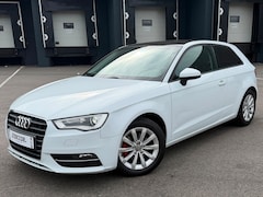 Audi A3 - 1.4 TFSI Attraction LAGEKM CLIMA/STOELVERWARMING/LMV
