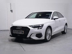 Audi A3 Limousine - 35 TFSI Business edition navigatie Apple-carplay Led-verlichting Camera Sportstoelen in ho