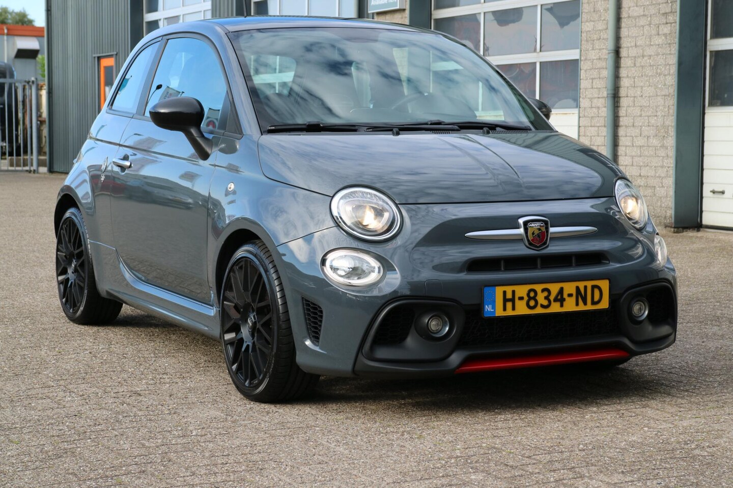 Abarth 595 - 1.4 T-Jet | Zeer goede staat! | Perfect Onderhouden! | - AutoWereld.nl