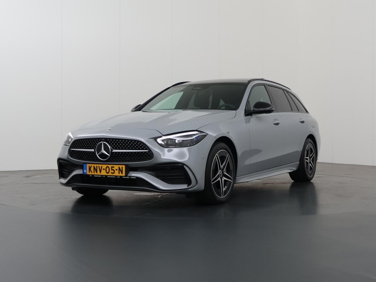 Mercedes-Benz C-klasse Estate - 300e Business Solution AMG | Night | Panoramaschuifdak | AMG Line Plus | Head-up | Burmest - AutoWereld.nl