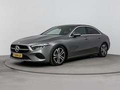 Mercedes-Benz A-klasse - A 180 Limousine Automaat Luxury Line | Premium Pakket | Panoramadak | Parktronic met camer